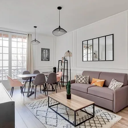 Apartment Cocooning Near Champs-elysee
