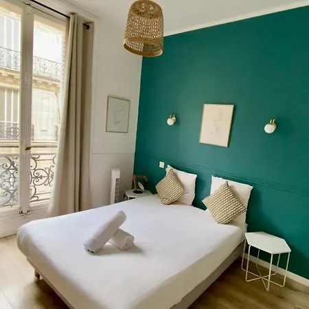 Cocooning Near Champs-elysee * Paris